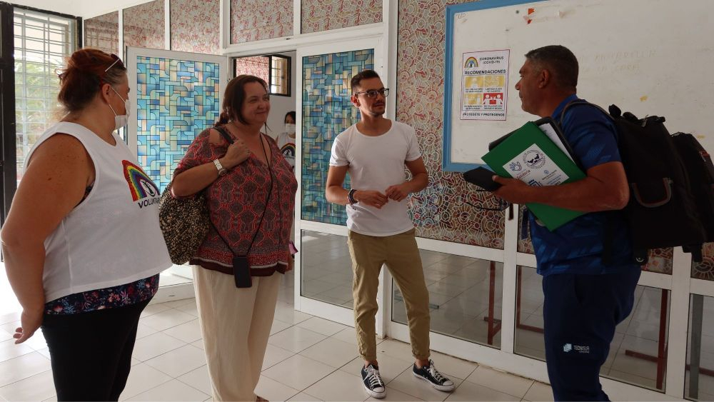 El Cabildo De Tenerife Ayuda A Sonrisas Del Suroeste A Ayudar A