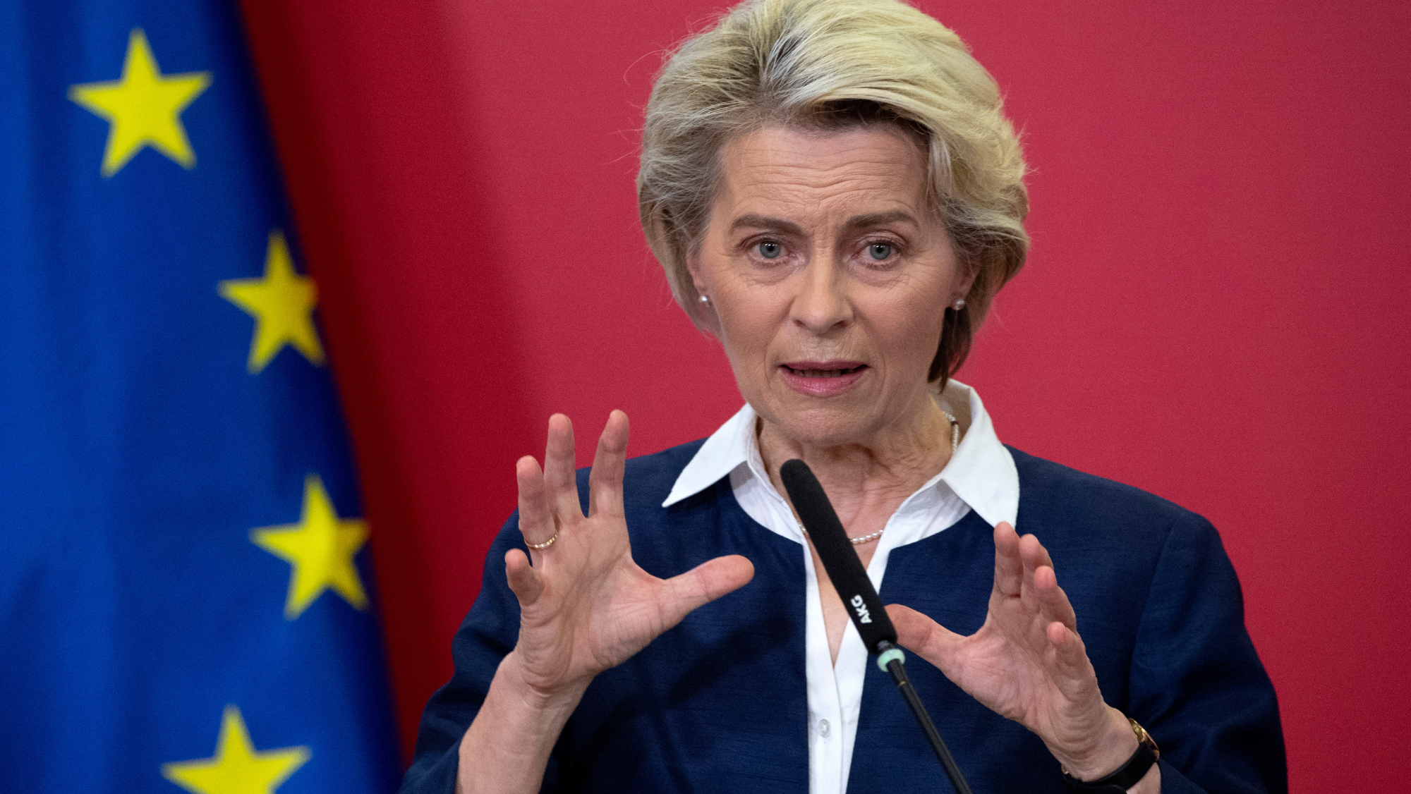 Von Der Leyen Responder En Su Momento A La Invitaci N De Clavijo