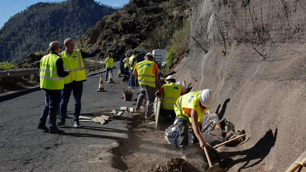 Gran Canaria Apuntala Metros De Taludes En La Gc Por Euros