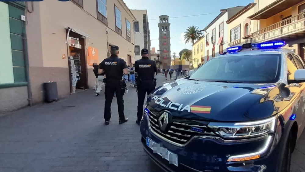 C Rcel Para Dos Polic As Detenidos En Gran Canaria Por Pertenencia A