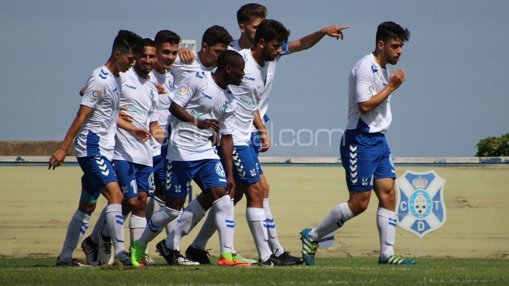 El CD Tenerife B Se Lleva Los Tres Puntos En Un Intenso Partido Ante El ...