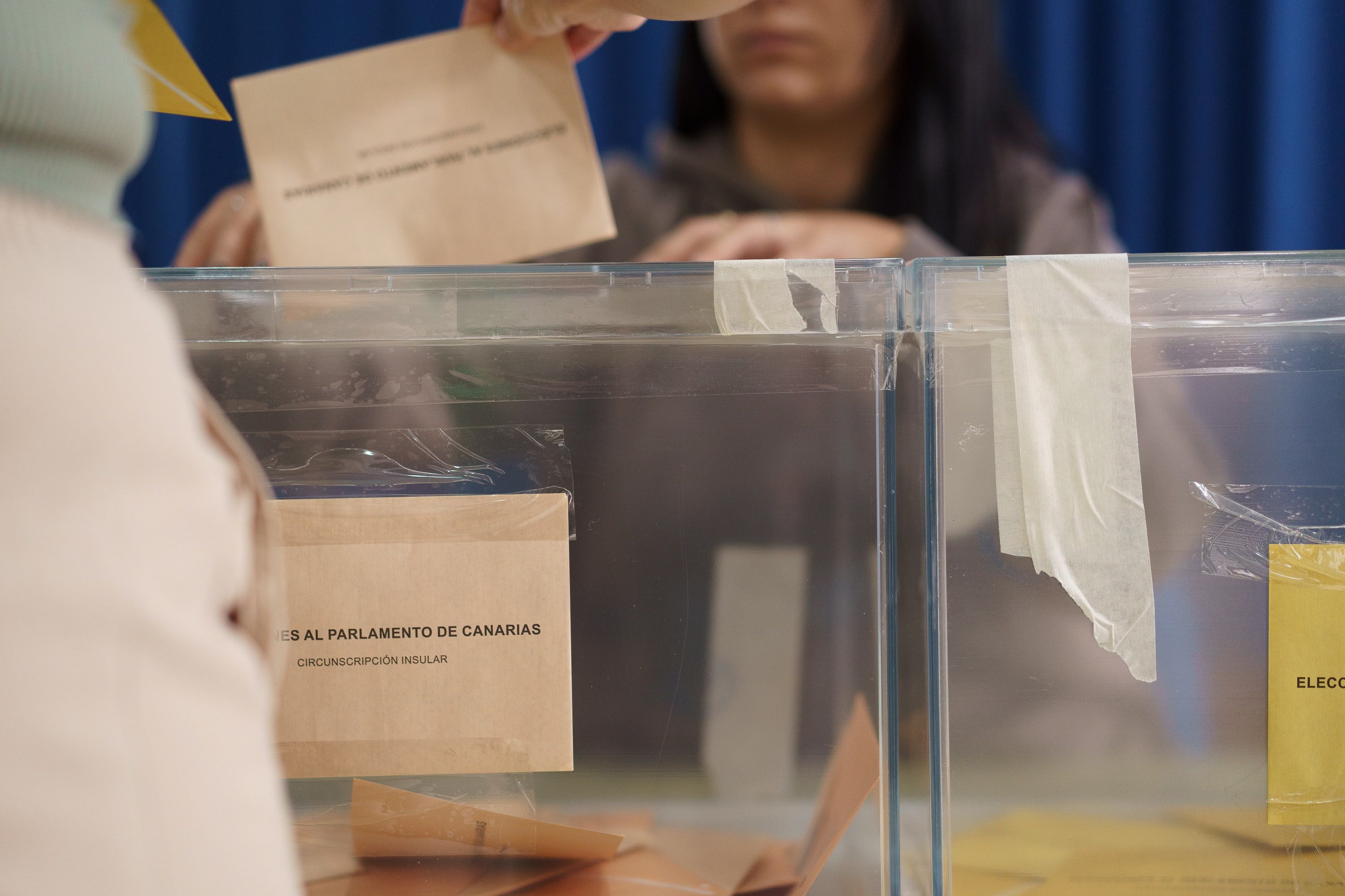 Más de 1,6 millones de electores en Canarias están llamados a votar en