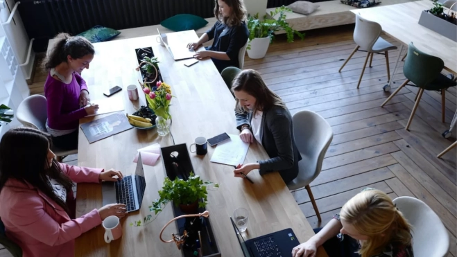 Imagen de un espacio de coworking. / UNSPLASH