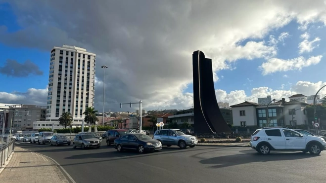 Coches circulando por Las Palmas de Gran Canaria / ATLÁNTICO HOY - MARCOS MORENO