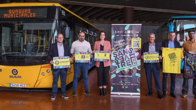 Foto de familia de la presentación de Guaguas Municipales gratis para la San Silvestre / GUAGUAS MUNICIPALES Foto de familia de la presentación de Guaguas Municipales gratis para la San Silvestre / GUAGUAS MUNICIPALES