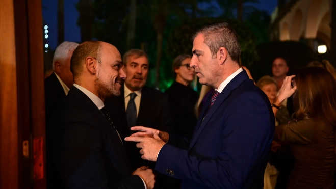 Alfonso Cabello y Manuel Domínguez, en presencia de Fernando Clavijo, en los Premios Atlántico al Liderazgo de Atlántico Hoy./ AH