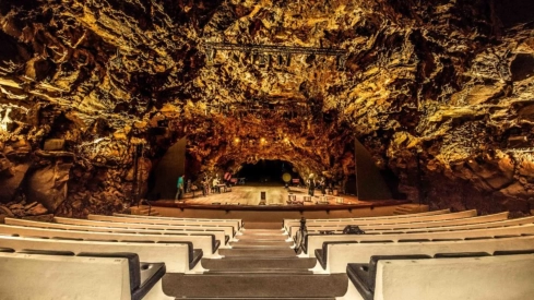 Imagen del Auditorio Jameos del Agua / LANZAROTE CONVENTION