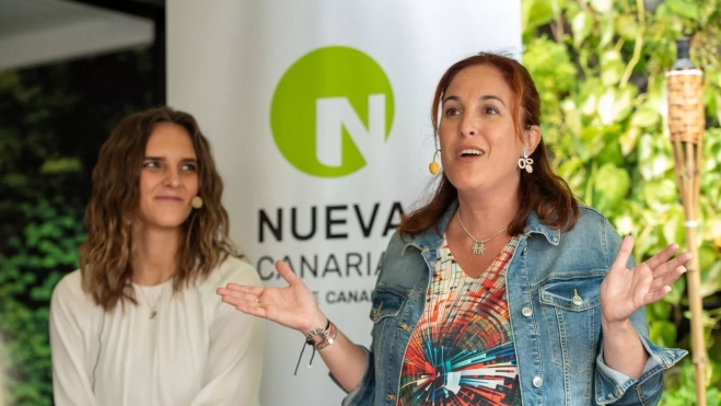 La candidata de Sumar–Nueva Canarias-bc a los comicios europeos, Lorena López, con la spitzenkandidaten de la ALE para la Comisión Europea, Maylis Rossberg / CEDIDA