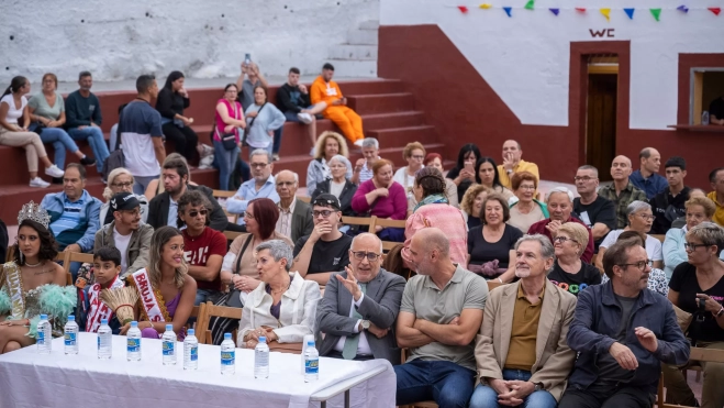 Antonio Morales durante el pregón de las Fiestas de San Juan / David Delfour - Cabildo de Gran Canaria