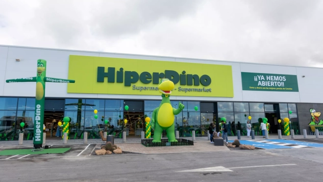 Nuevo establecimiento en el parque empresarial Adeje Shopping / HIPERDINO Nuevo establecimiento en el parque empresarial Adeje Shopping / HIPERDINO
