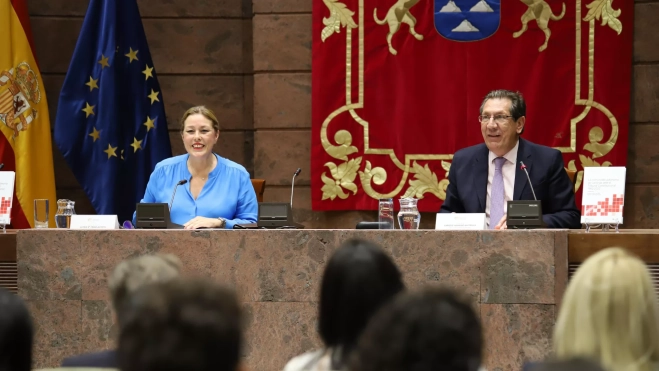 Presentación del libro en el Parlamento de Canarias / PARLAMENTO DE CANARIAS