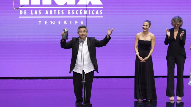 Eduard Fernández recibió el Max a mejor actor . / MIGUEL BARRETO-EFE