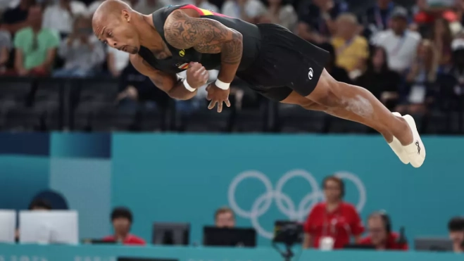 Ray Zapata, plata en Tokio, fue séptimo en la final de suelo de gimnasia artística de París 2024. / SASHENKA GUTIÉRREZ-EFE 