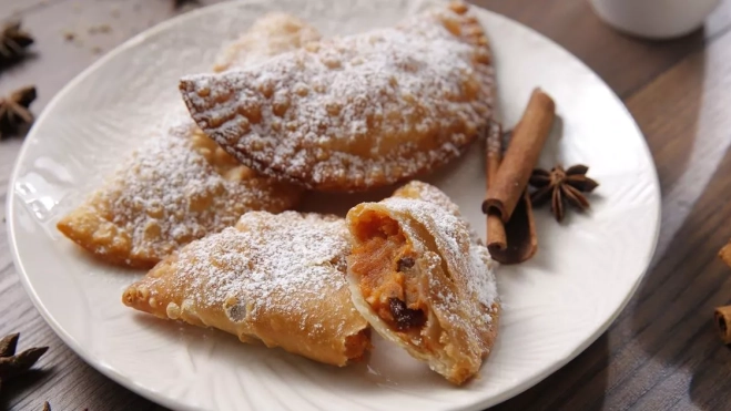 Las truchas de batata son una de las deliciosas recetas que nos ofrece la repostería tradicional canaria./ REDDES. Las truchas de batata son una de las deliciosas recetas que nos ofrece la repostería tradicional canaria./ REDDES.