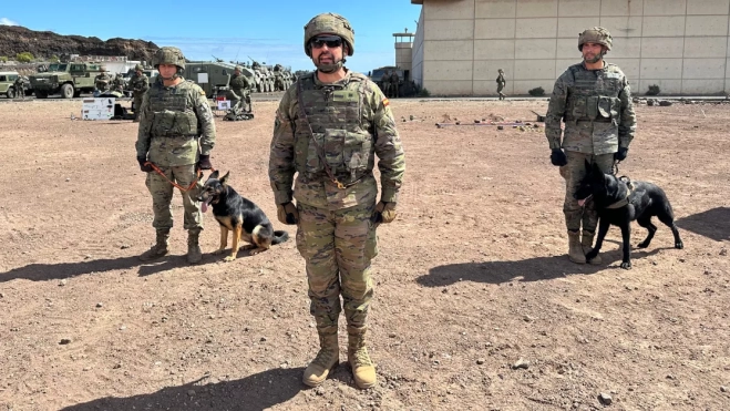 Militares canarios en el campo de tiro de La Isleta / ATLÁNTICO HOY - MARCOS MORENO (1)