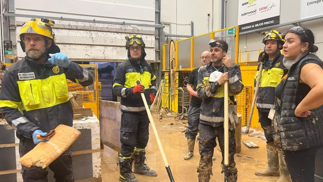 Trabajo del dispositivo de emergencias canario en Valencia. / AH