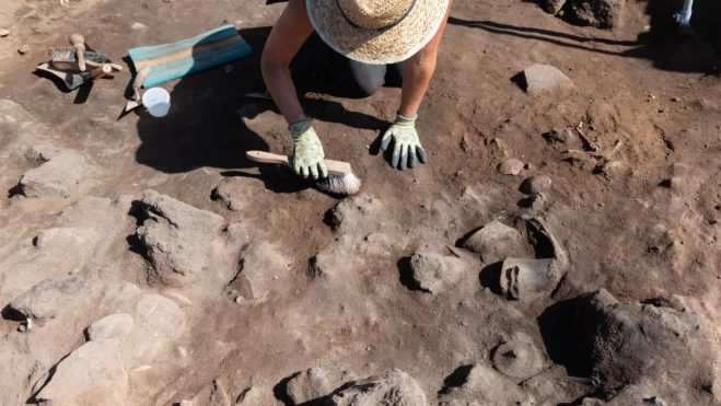 Vista de los trabajos que se están realizando en al yacimiento arqueológico romano del islote de Lobos, en Fuerteventura.CARLOS DE SÁA EFE (1)