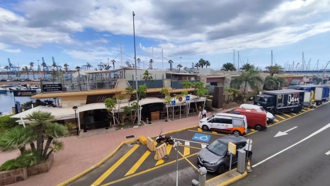 El centro comercial Sotavento visto desde la Avenida Marítima. / AH