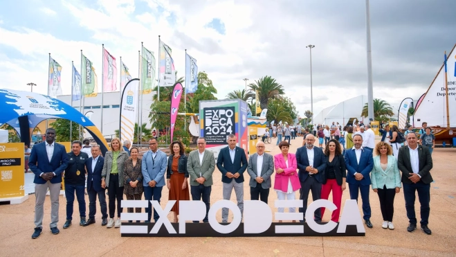 Autoridades en la jornada inaugural de ExpoDeca. / AH