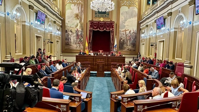 Parlamento de Canarias, donde se debate el proyecto de Ley de Presupuesto de la Comunidad Autónoma de Canarias. / CEDIDA