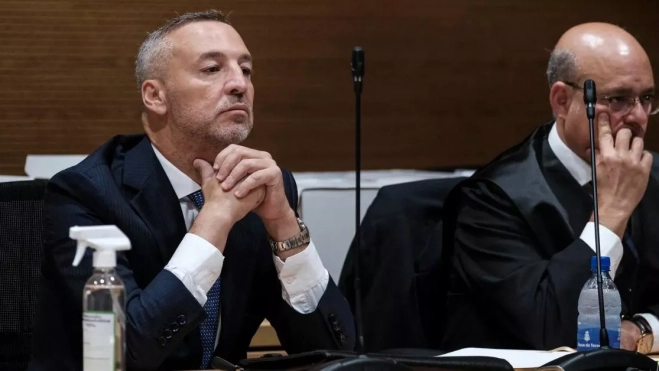Choclán, a la derecha de Ramírez, en el juicio de Seguridad Integral Canaria. / EFE Choclán, a la derecha de Ramírez, en el juicio de Seguridad Integral Canaria. / EFE