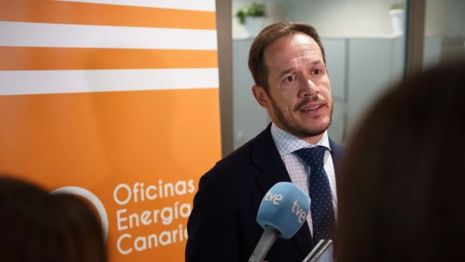 El consejero de Transición Ecológica y Energía del Gobierno de Canarias, Mariano Hernández Zapata.RAMÓN DE LA ROCHA EFE El consejero de Transición Ecológica y Energía del Gobierno de Canarias, Mariano Hernández Zapata.RAMÓN DE LA ROCHA EFE