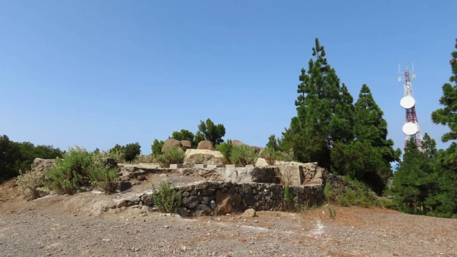 Zona de Alto de Cruz de Gala, con el radar meteorológico de Teno / ARCHIVO