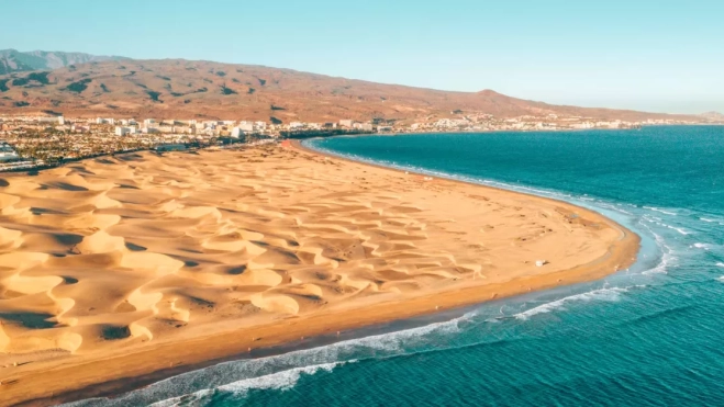 Playa de Maspalomas en Gran Canaria / TURISMO DE ESPAÑA Playa de Maspalomas en Gran Canaria / TURISMO DE ESPAÑA
