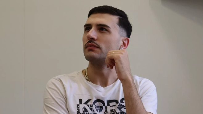 El artista 'Beauty Pikete' en su entrevista con Atlántico Hoy. / ATLÁNTICO HOY - AINOHA CRUZ El artista 'Beauty Pikete' en su entrevista con Atlántico Hoy. / ATLÁNTICO HOY - AINOHA CRUZ