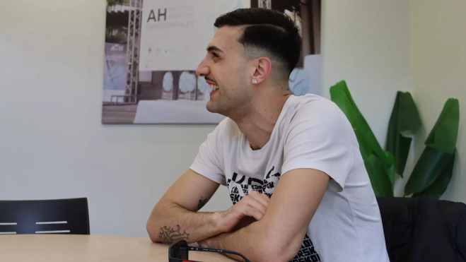 El artista 'Beauty Pikete' en su entrevista con Atlántico Hoy. / ATLÁNTICO HOY - AINOHA CRUZ El artista 'Beauty Pikete' en su entrevista con Atlántico Hoy. / ATLÁNTICO HOY - AINOHA CRUZ