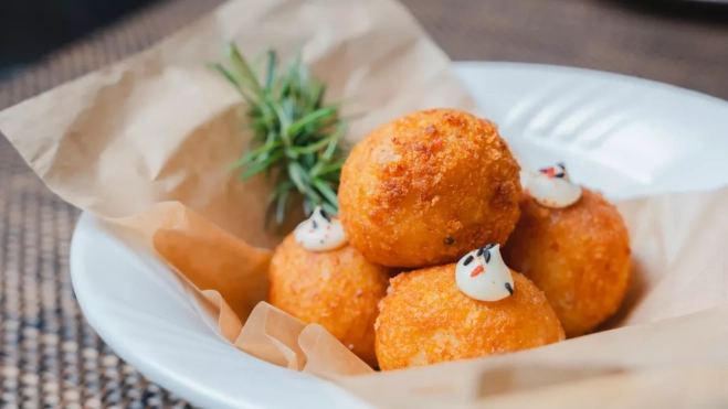 Imagen de un plato de croquetas / PEXELS Imagen de un plato de croquetas / PEXELS