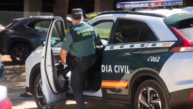 Un Guardia Civil en Gran Canaria / EFE Un Guardia Civil en Gran Canaria / EFE