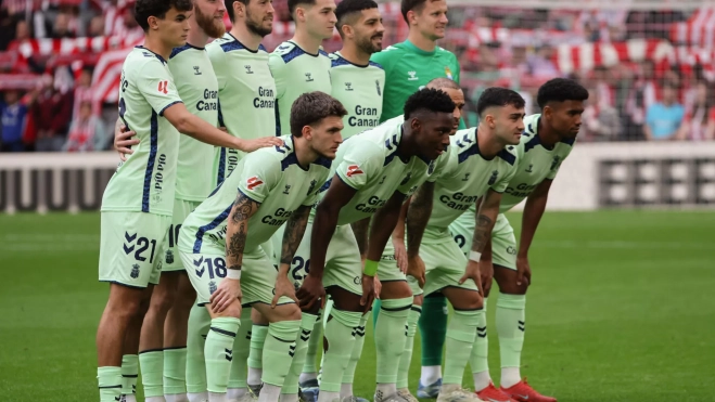Once titular de la UD Las Palmas en San Mamés. / LUIS TEJIDO-EFE Once titular de la UD Las Palmas en San Mamés. / LUIS TEJIDO-EFE
