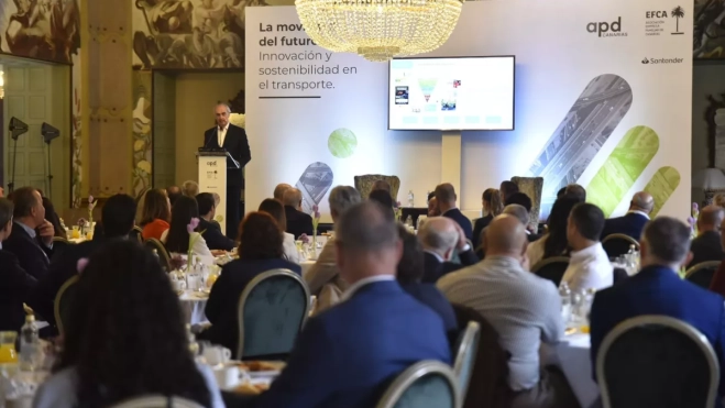 Jorge Cosmen, durante su intervención en Las Palmas de Gran Canaria. / AH Jorge Cosmen, durante su intervención en Las Palmas de Gran Canaria. / AH