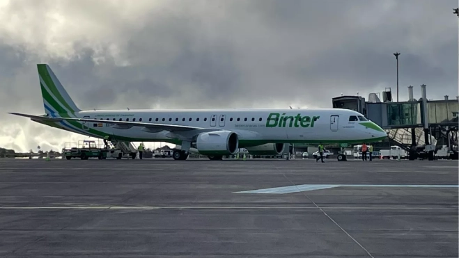 Avión de Binter en Los Rodeos. / AH Avión de Binter en Los Rodeos. / AH